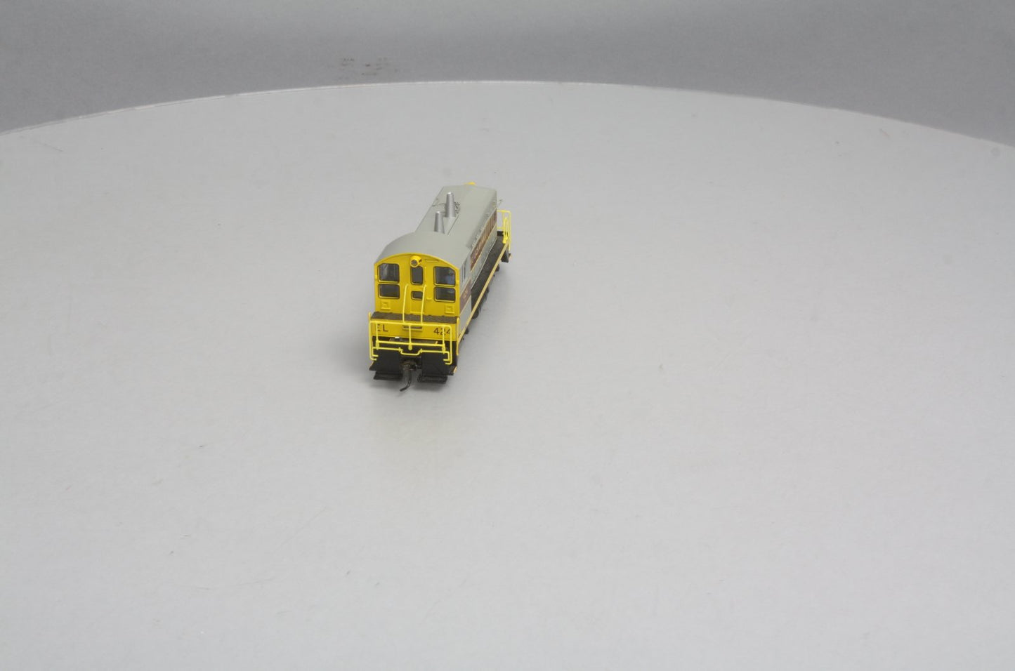 Broadway Limited 2120 HO Erie Lackawanna EMD NW2 Paragon2™ #424