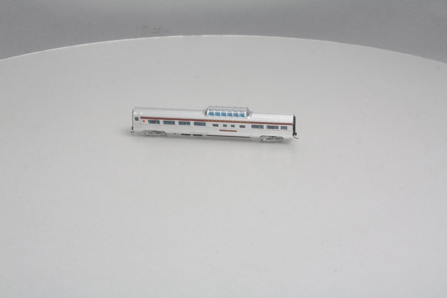 Con-Cor 41353 N Pennsylvania RR Budd 85' Corrugated-Side Mid-Train Dome Car