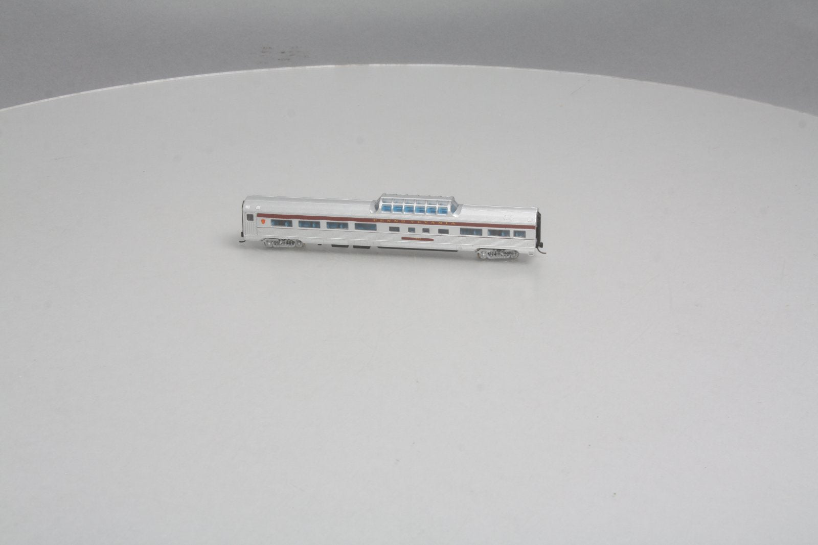 Con-Cor 41353 N Pennsylvania RR Budd 85' Corrugated-Side Mid-Train Dome Car