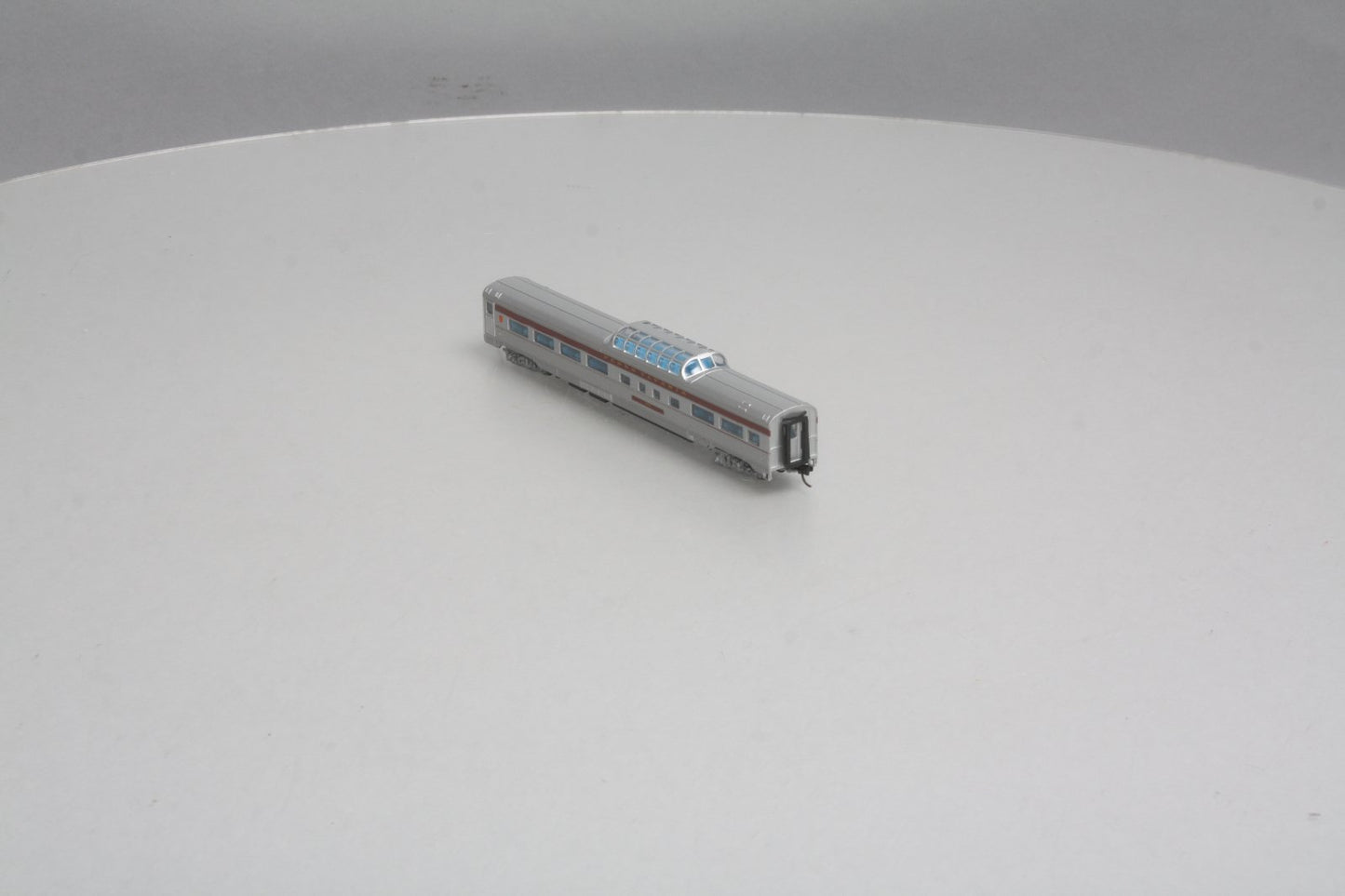 Con-Cor 41353 N Pennsylvania RR Budd 85' Corrugated-Side Mid-Train Dome Car