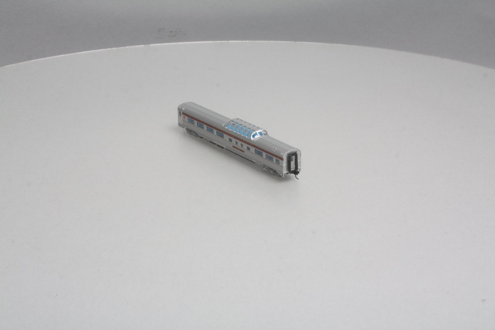 Con-Cor 41353 N Pennsylvania RR Budd 85' Corrugated-Side Mid-Train Dome Car