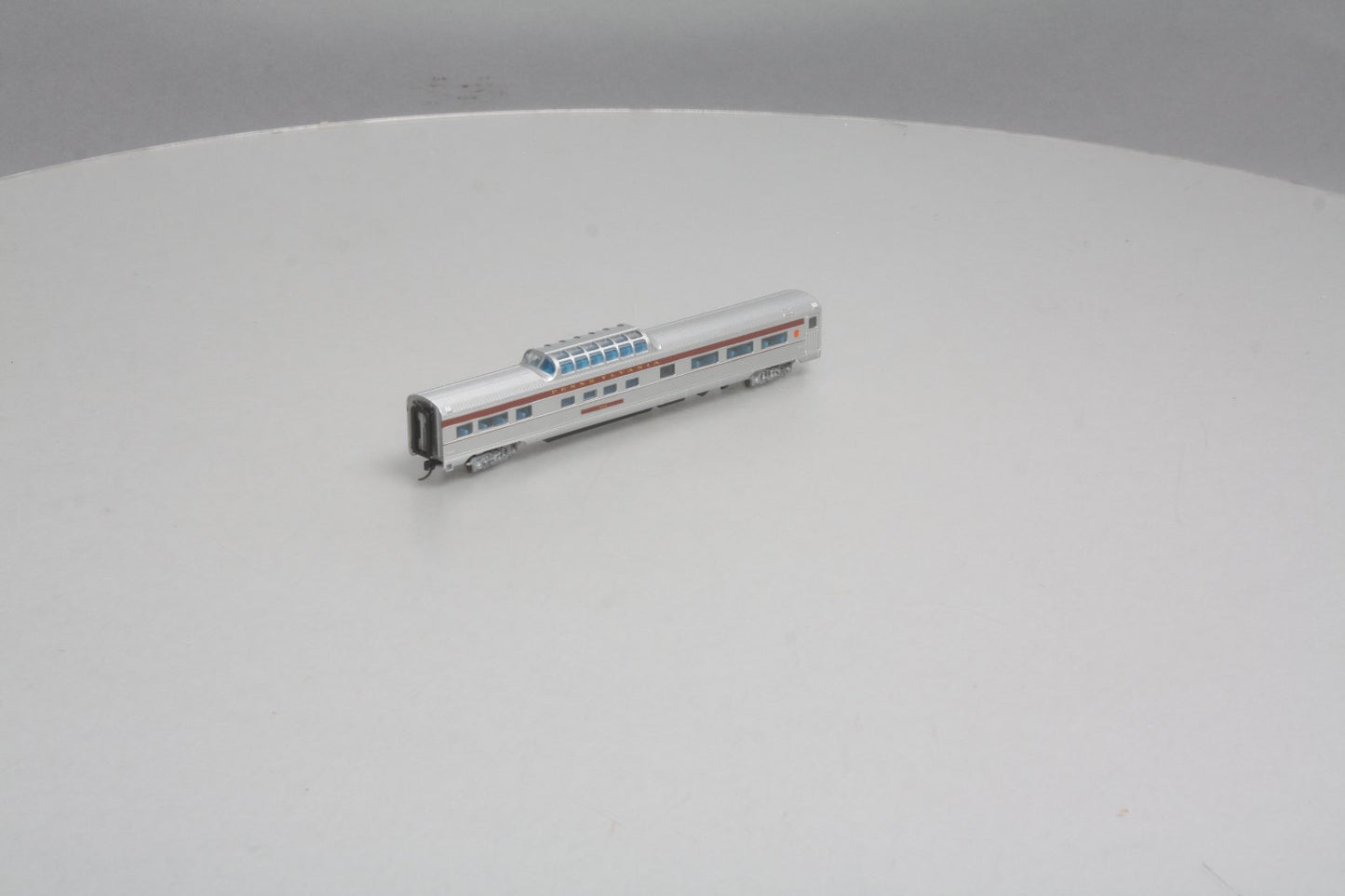 Con-Cor 41353 N Pennsylvania RR Budd 85' Corrugated-Side Mid-Train Dome Car