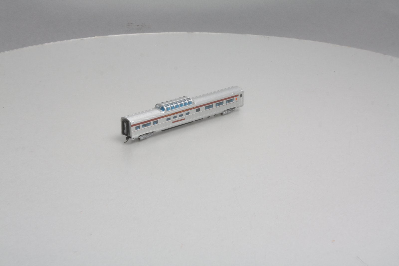 Con-Cor 41353 N Pennsylvania RR Budd 85' Corrugated-Side Mid-Train Dome Car