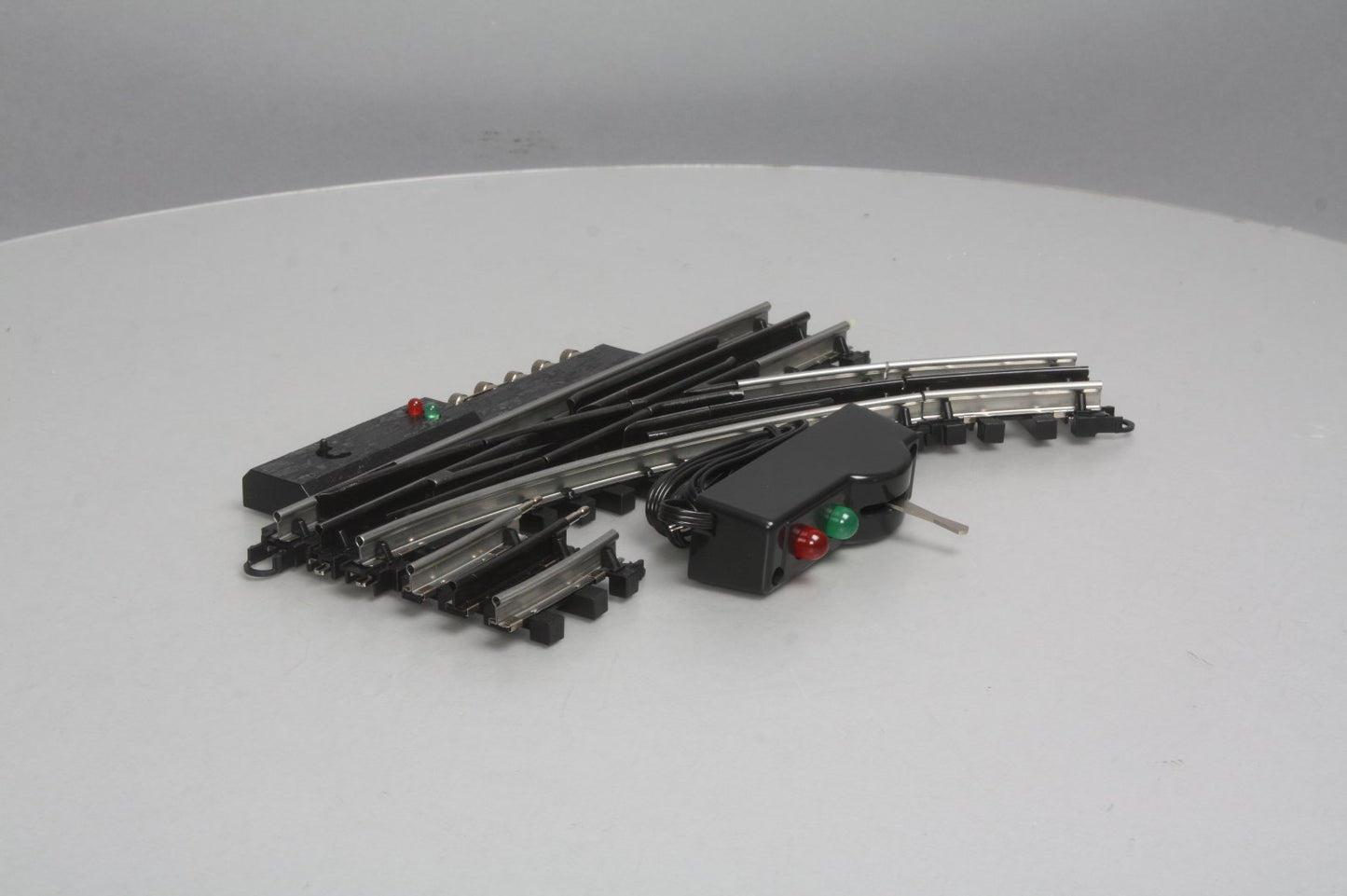O-Line 604 O O31 SnapTrack Right Hand Remote Switch Turnout
