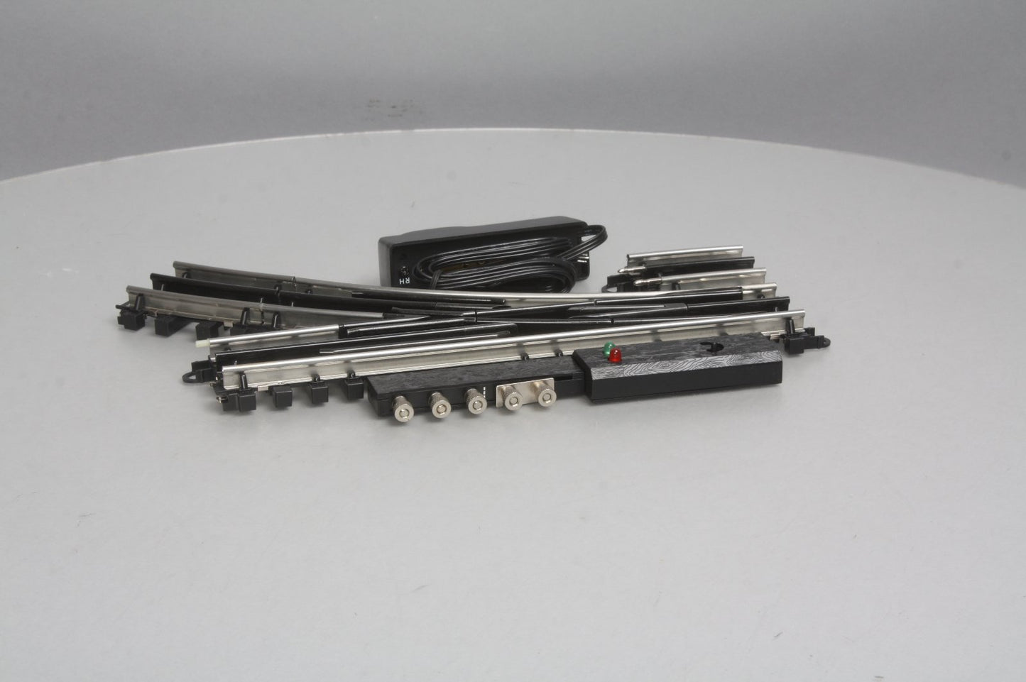 O-Line 604 O O31 SnapTrack Right Hand Remote Switch Turnout