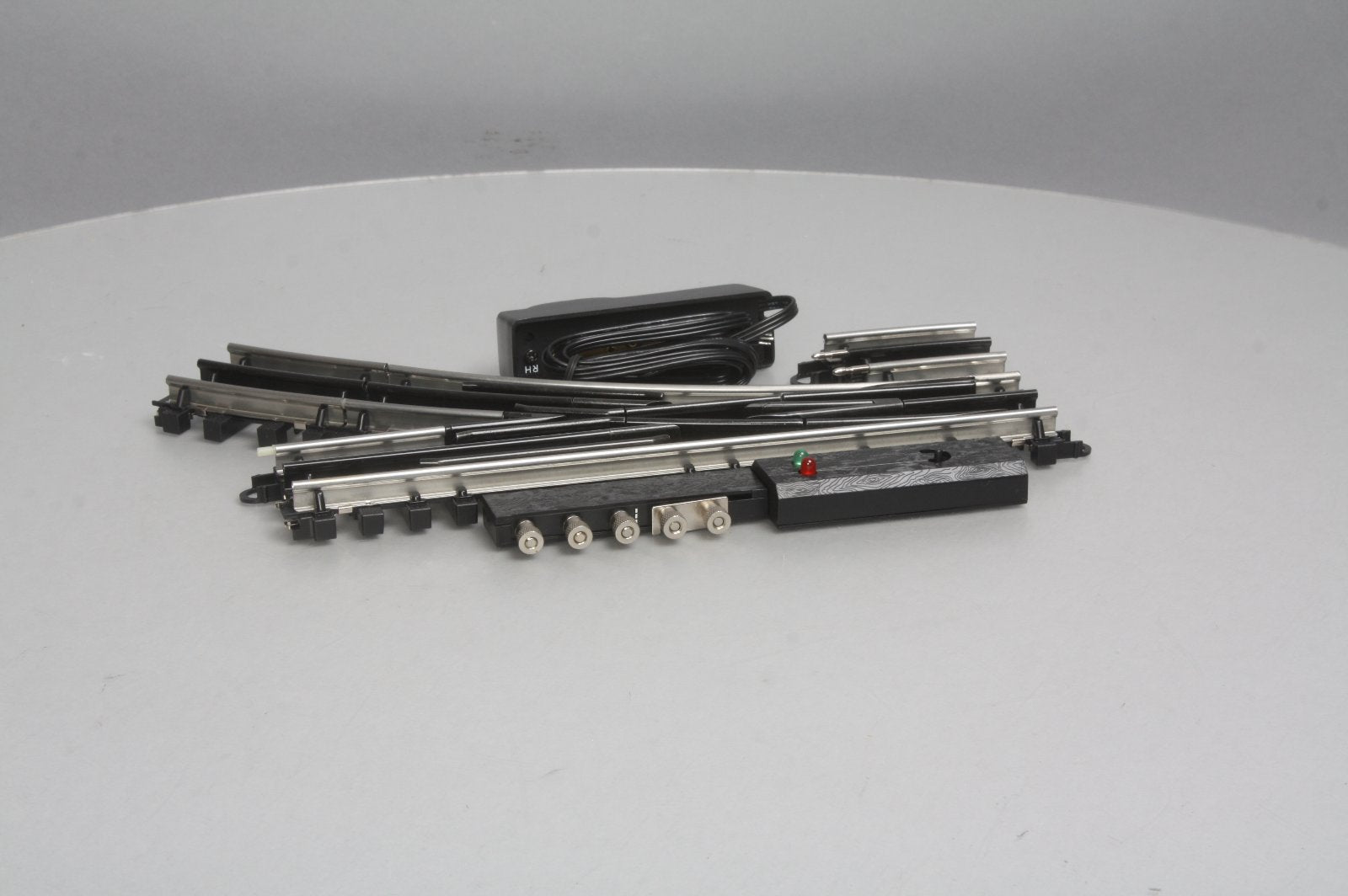 O-Line 604 O O31 SnapTrack Right Hand Remote Switch Turnout