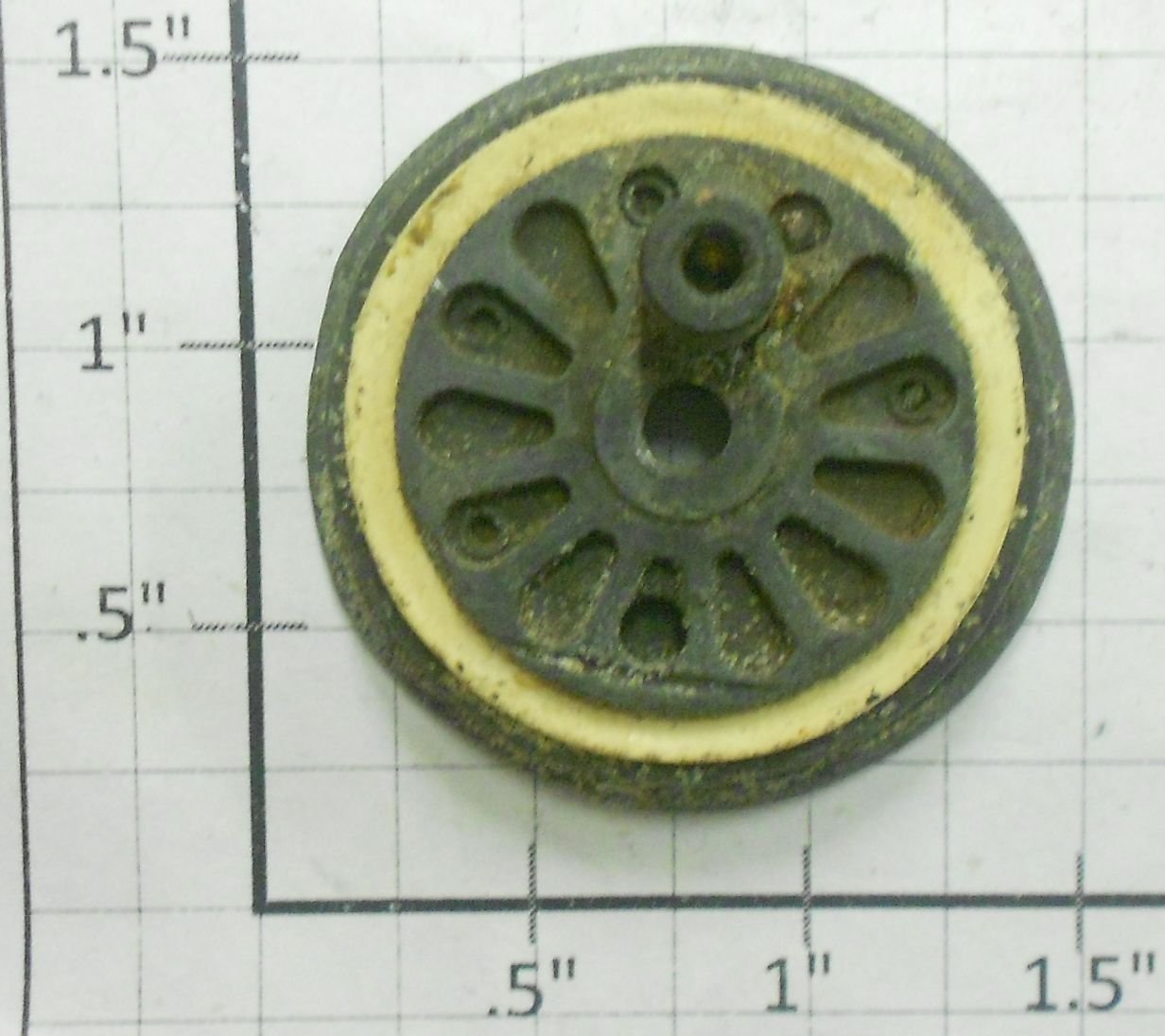 American Flyer XA10009C S Scale Regular 1.38" Flanged Locomotive Wheel w/Stud