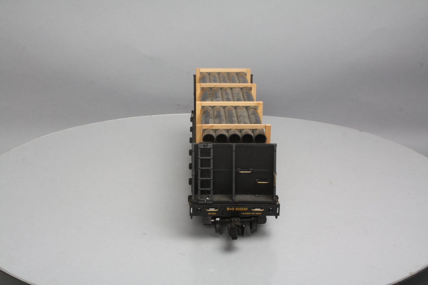Aristo-Craft 46409 G Scale Chessie System Flat Car w/Pipe Load - Plastic Wheels