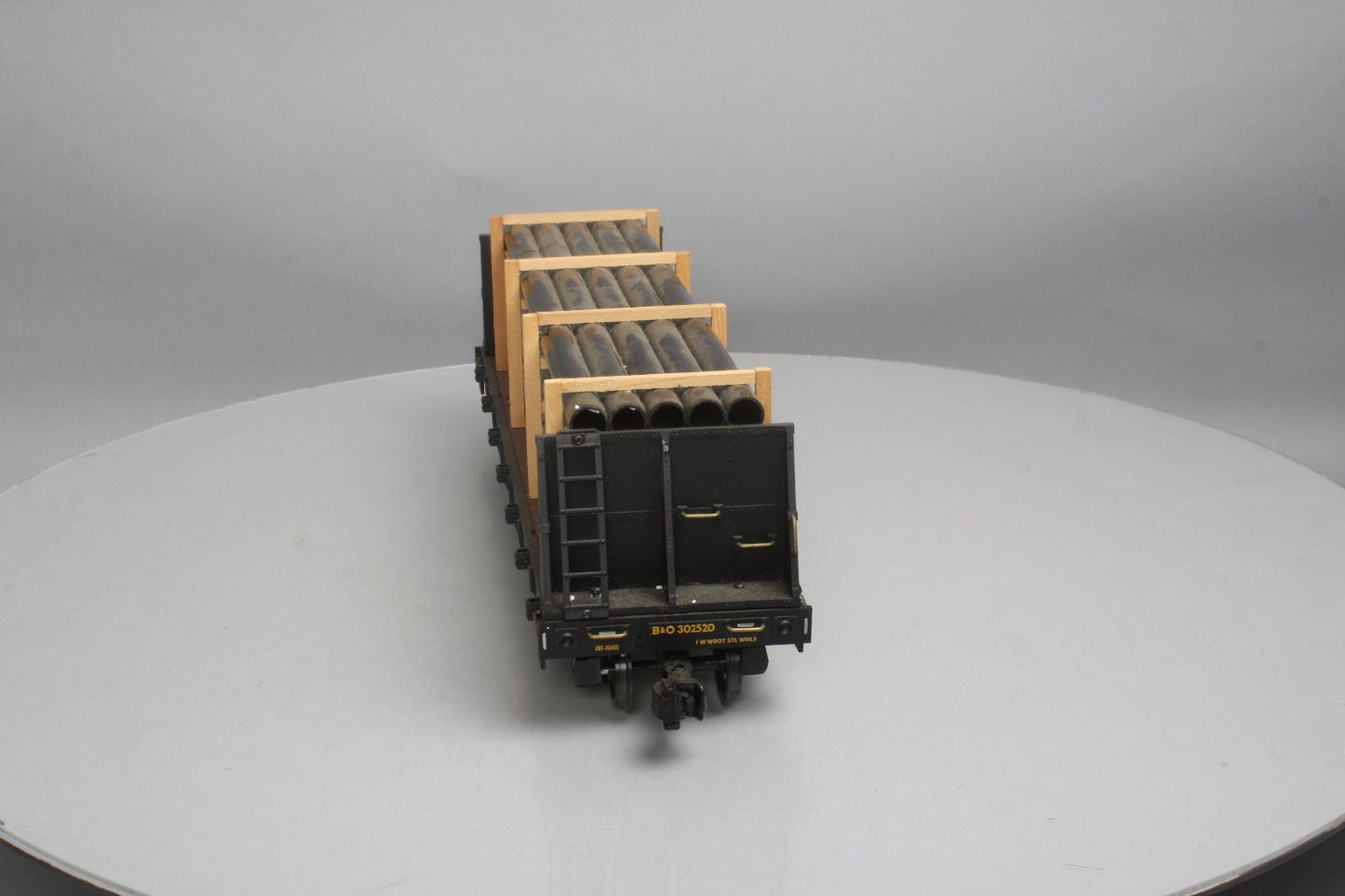 Aristo-Craft 46409 G Scale Chessie System Flat Car w/Pipe Load - Plastic Wheels