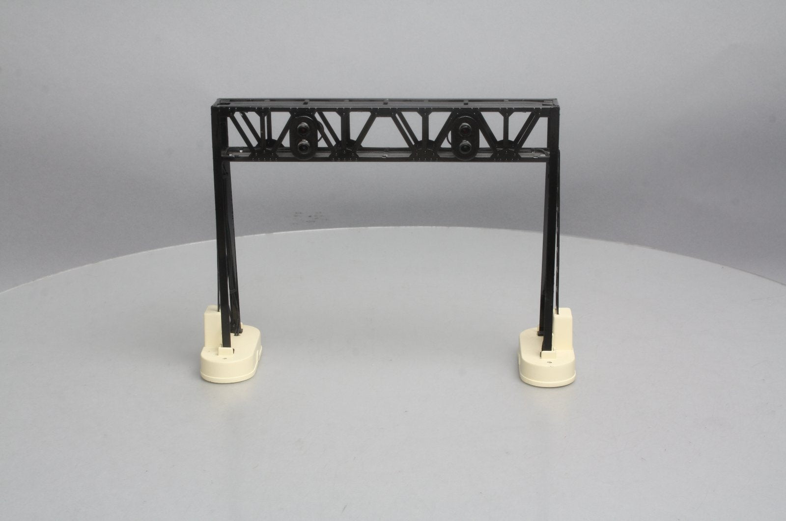 MTH 30-9026 O Signal Bridge #450