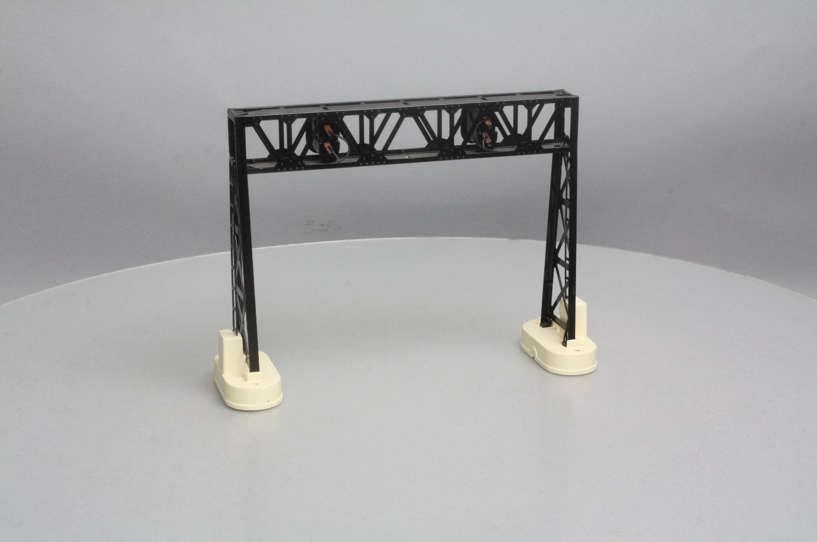 MTH 30-9026 O Signal Bridge #450