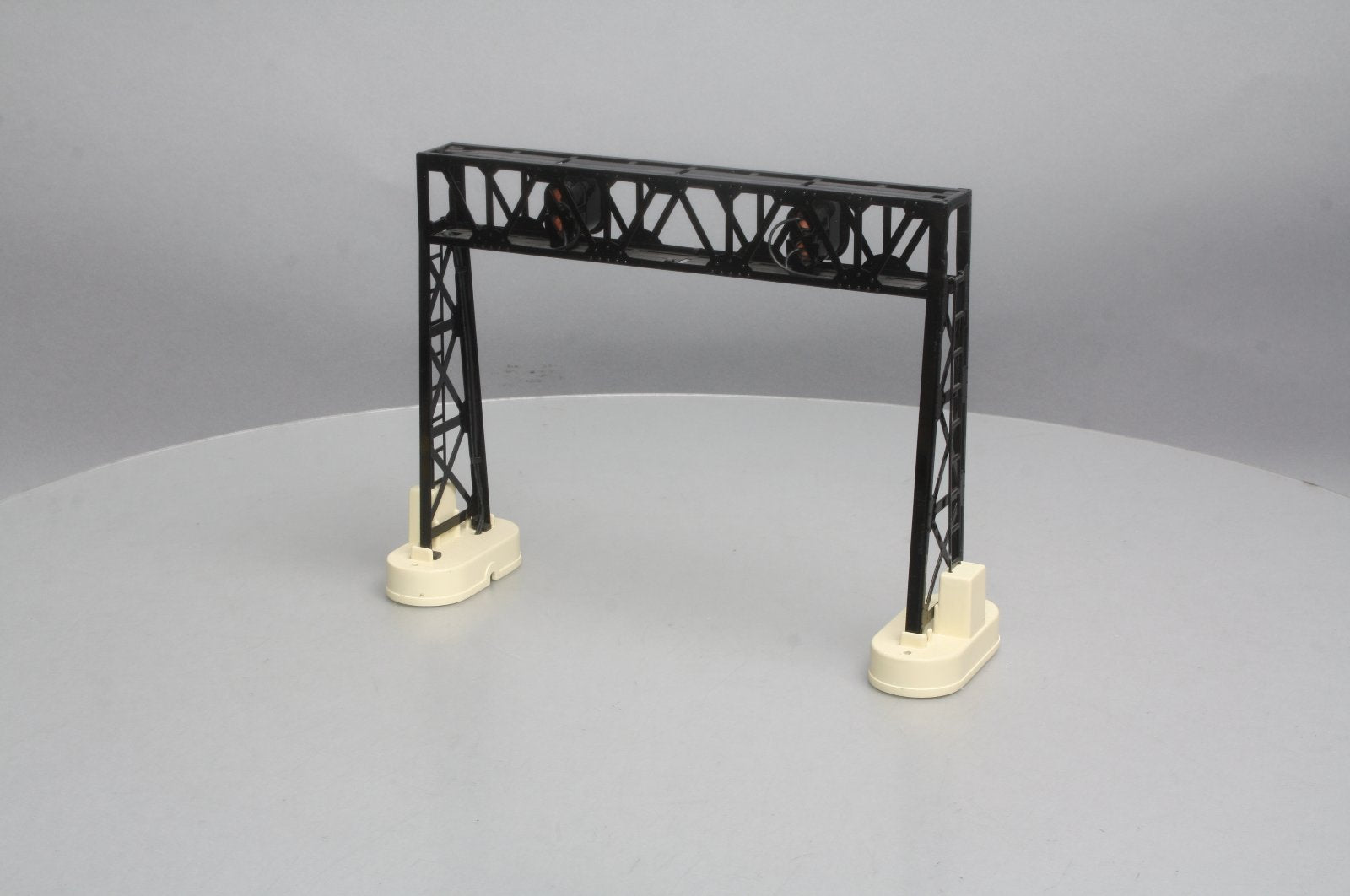 MTH 30-9026 O Signal Bridge #450