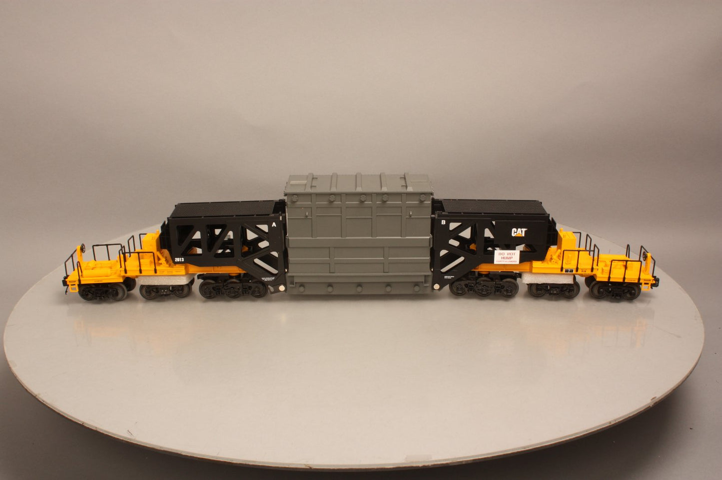 MTH 20-98919 O Caterpillar Schnabel Flatcar