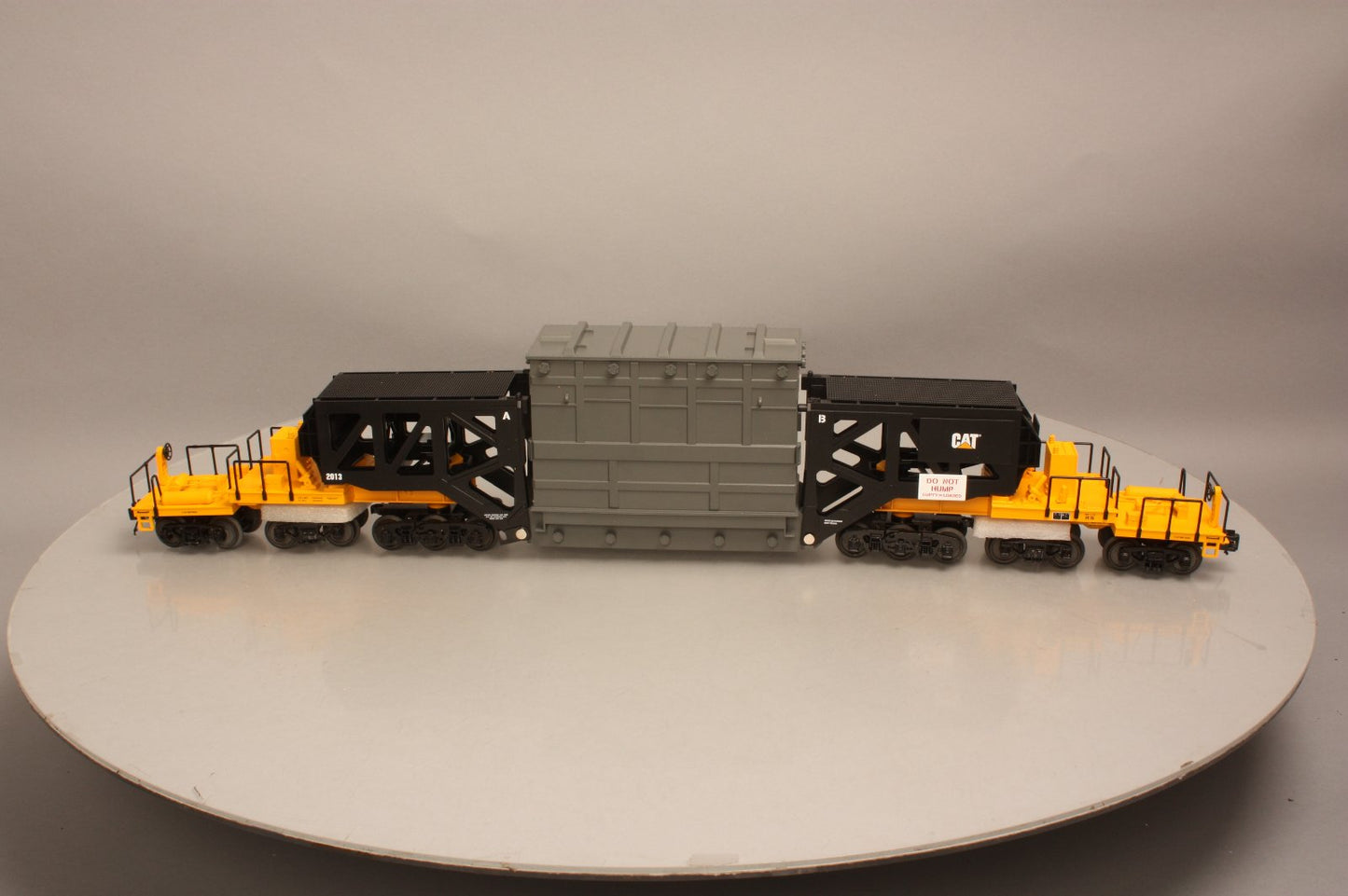 MTH 20-98919 O Caterpillar Schnabel Flatcar