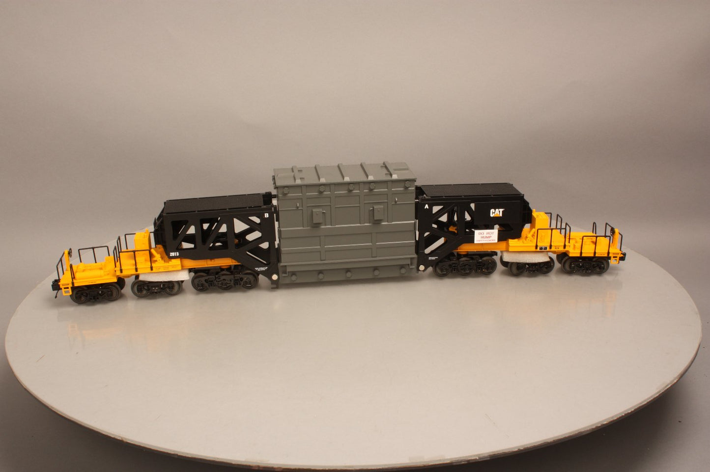 MTH 20-98919 O Caterpillar Schnabel Flatcar