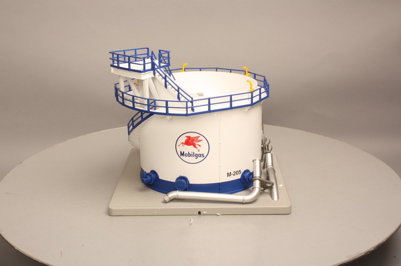 MTH 30-9176 O Mobil Operating Storage Tank
