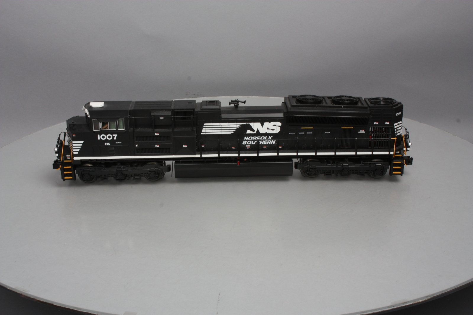 MTH 20-20218-1 Norfolk Southern SD70ACE Diesel Engine #1007
