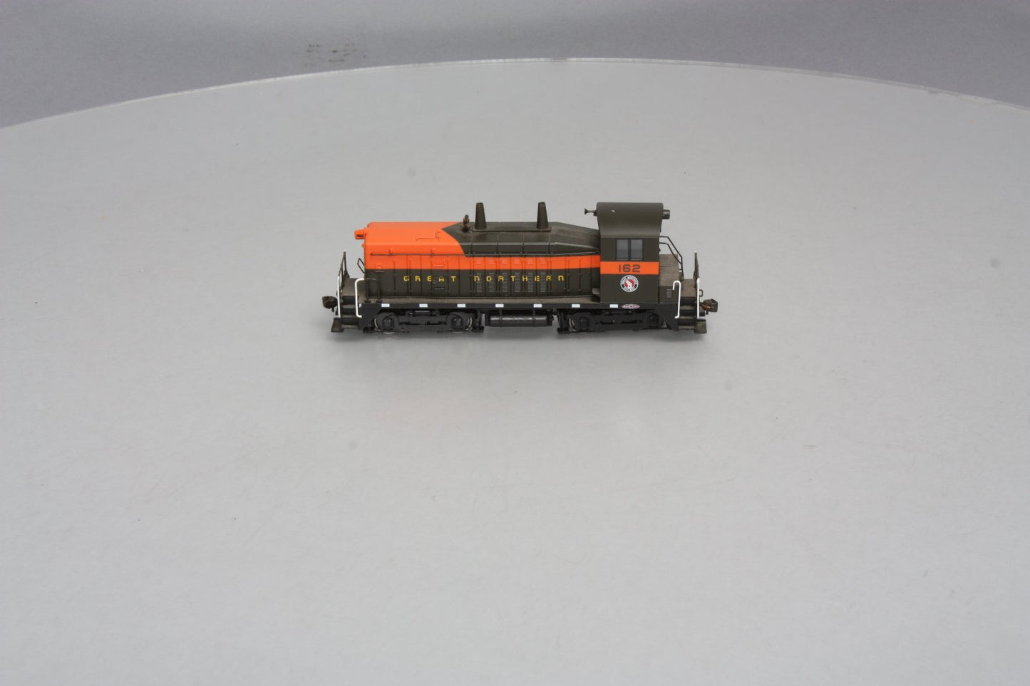 Broadway Limited 2112 HO Great Northern EMD NW2 Paragon2™ #162