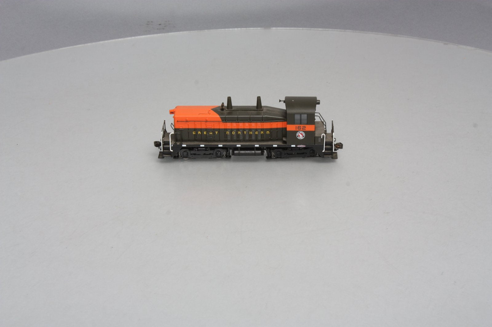 Broadway Limited 2112 HO Great Northern EMD NW2 Paragon2™ #162