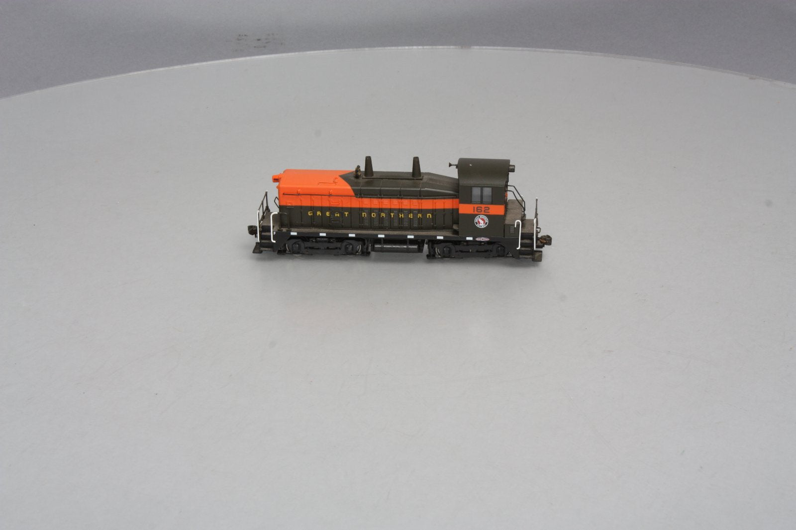 Broadway Limited 2112 HO Great Northern EMD NW2 Paragon2™ #162
