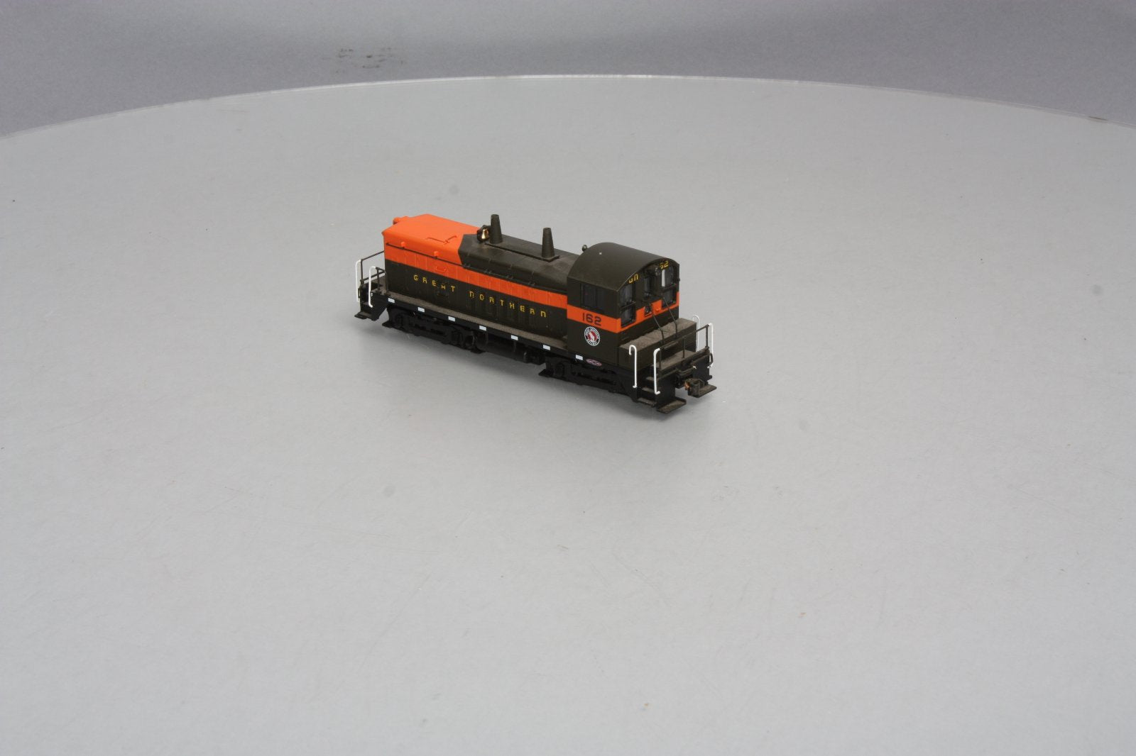 Broadway Limited 2112 HO Great Northern EMD NW2 Paragon2™ #162