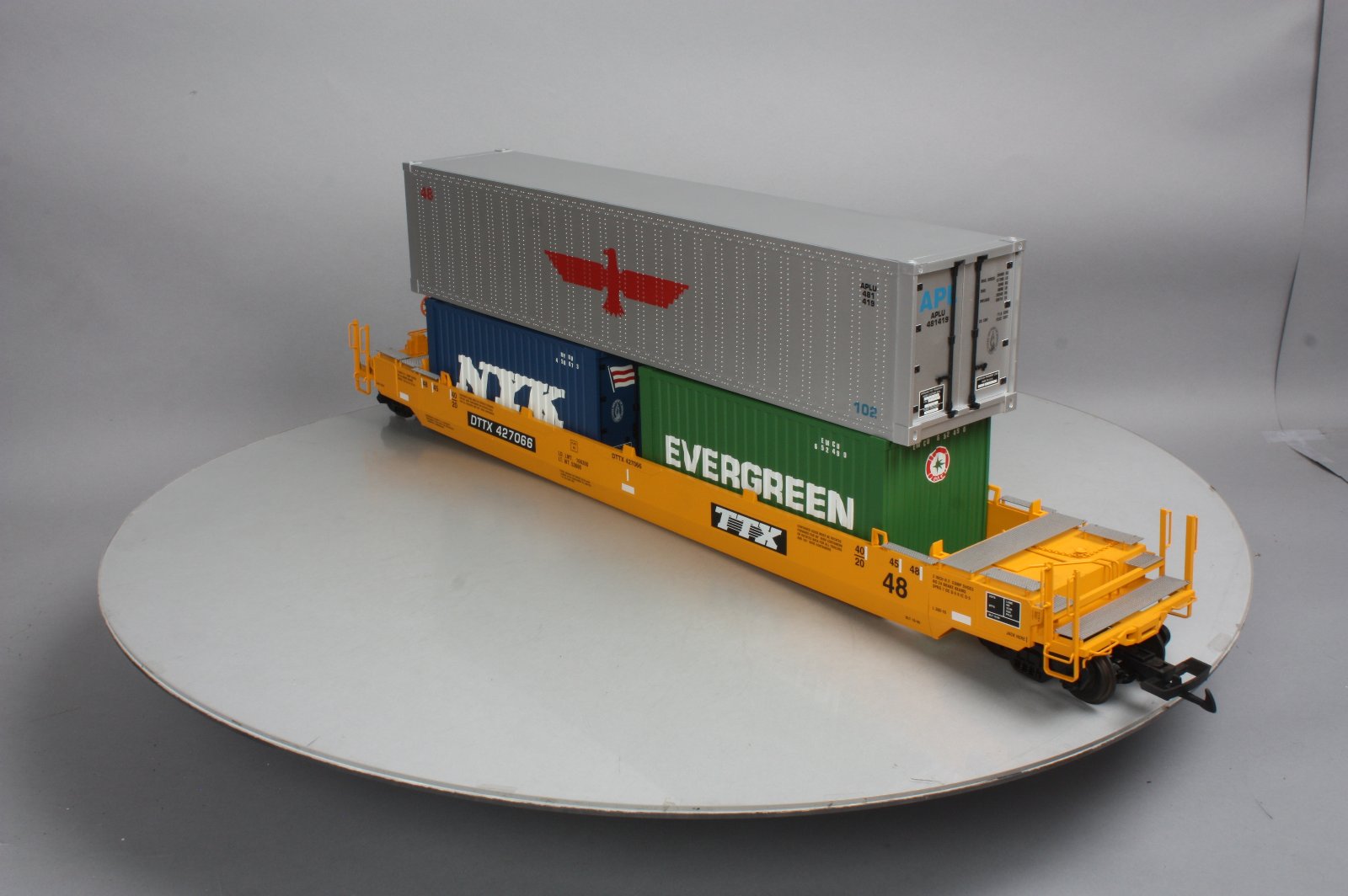 USA Trains 17101 TTX Gunderson Husky Stack #427066 - Metal Wheels