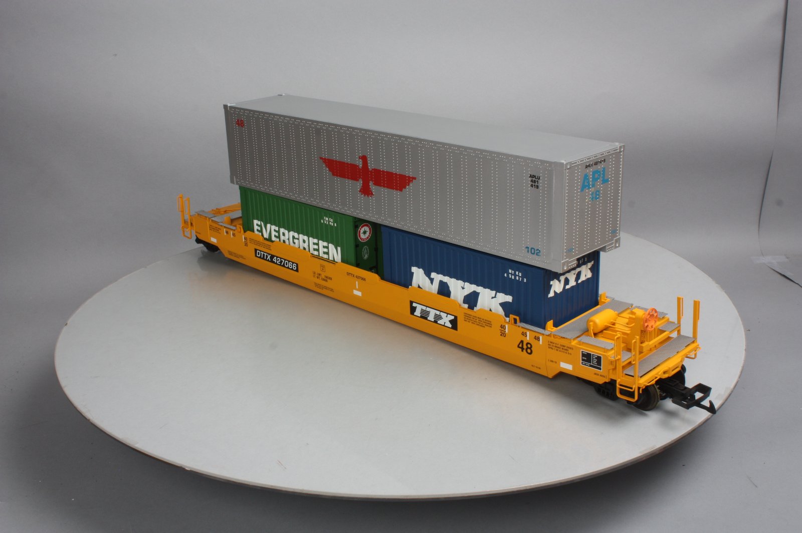 USA Trains 17101 TTX Gunderson Husky Stack #427066 - Metal Wheels