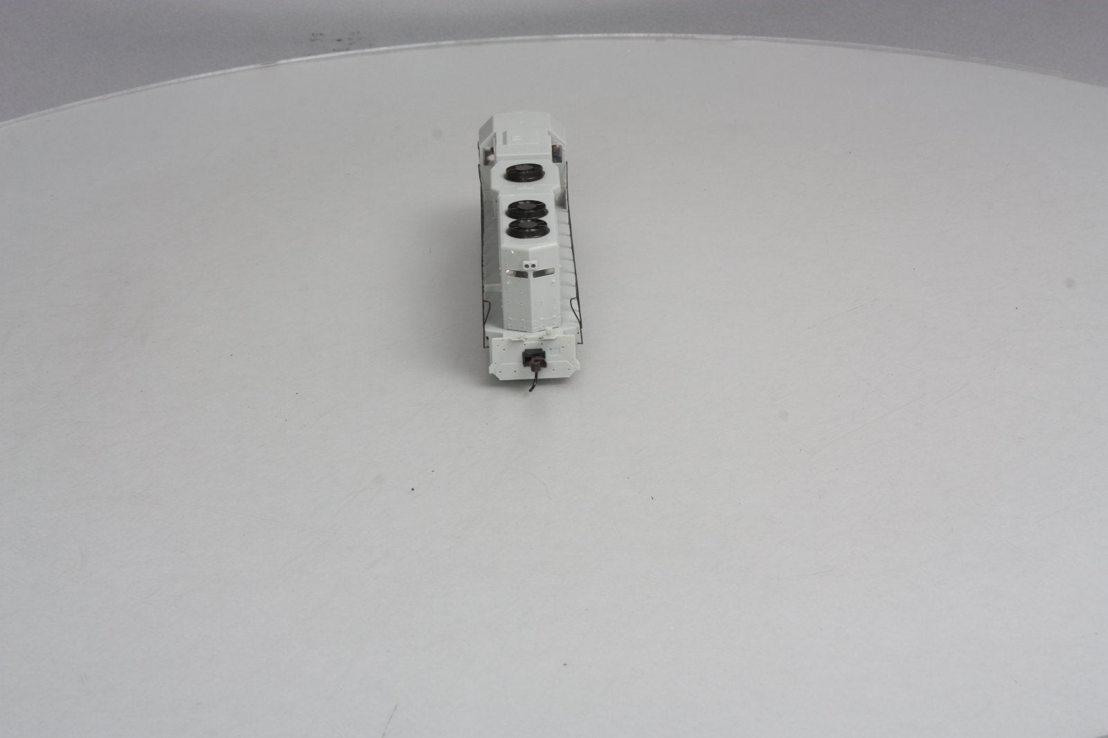 Atlas 8960 HO Scale Undecorated GP38 Low Nose Diesel Locomotive w/DCC