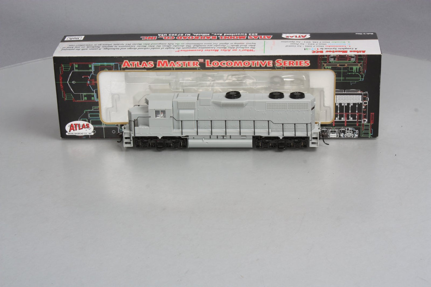 Atlas 8960 HO Scale Undecorated GP38 Low Nose Diesel Locomotive w/DCC