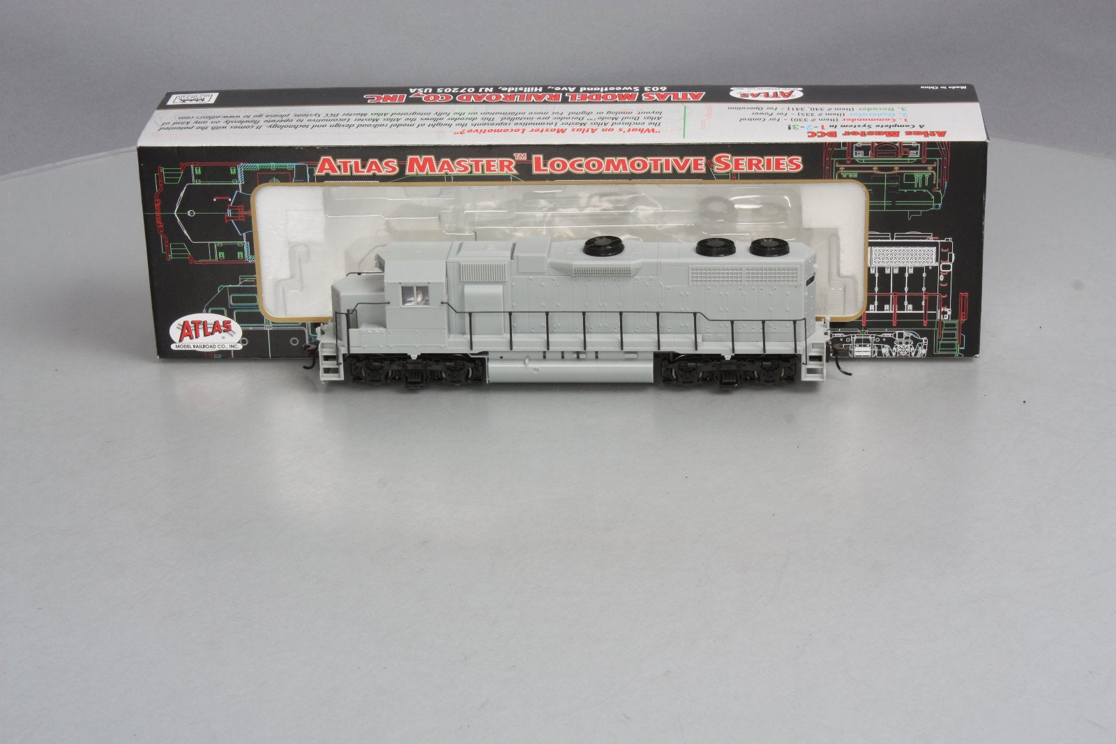 Atlas 8960 HO Scale Undecorated GP38 Low Nose Diesel Locomotive w/DCC