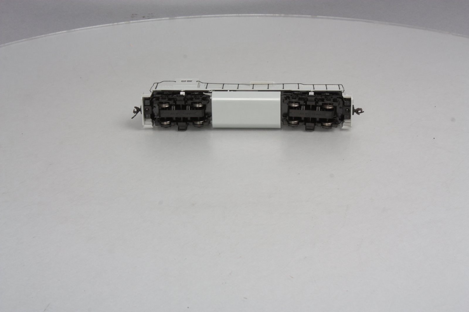 Atlas 8960 HO Scale Undecorated GP38 Low Nose Diesel Locomotive w/DCC