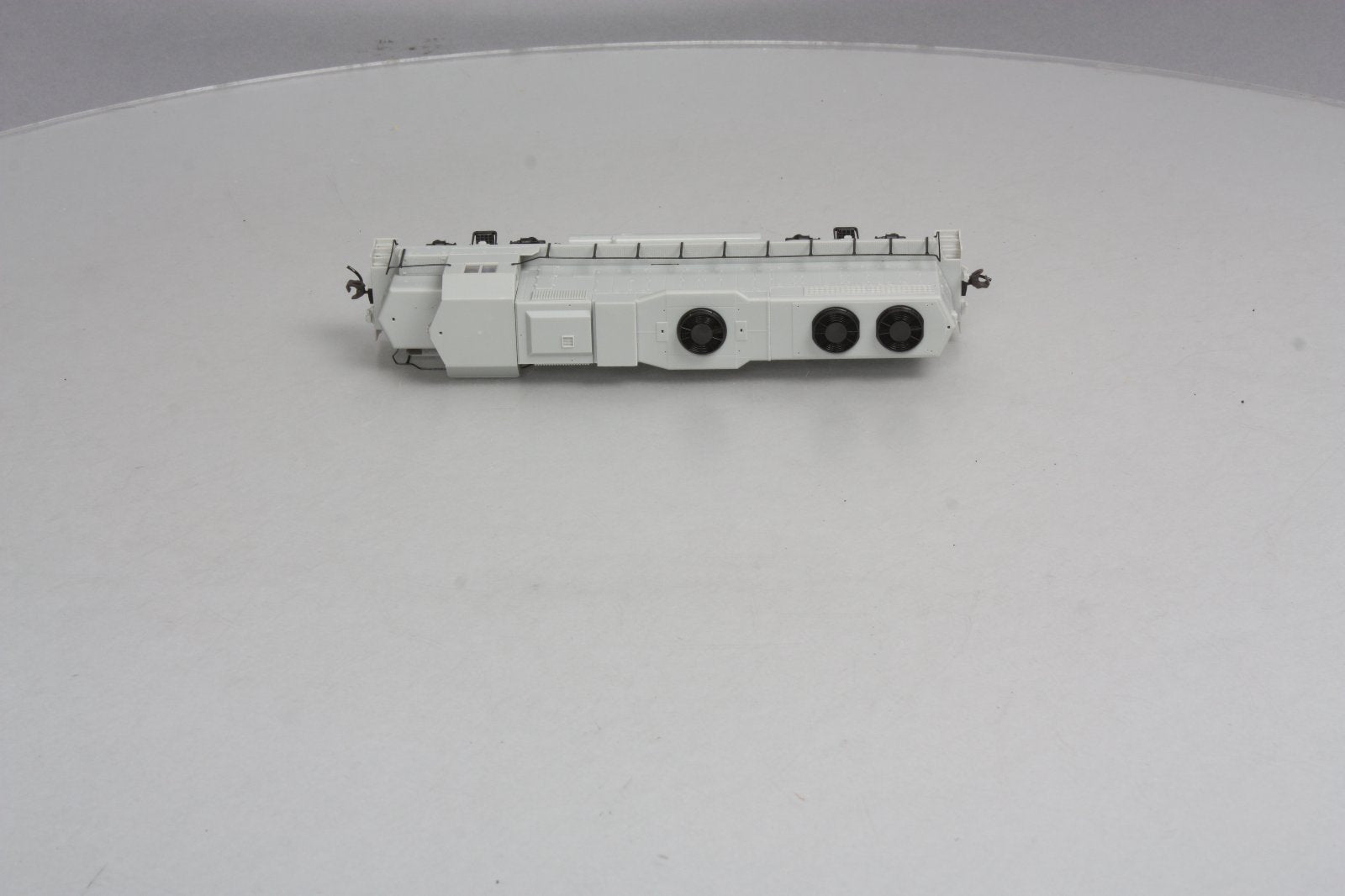Atlas 8960 HO Scale Undecorated GP38 Low Nose Diesel Locomotive w/DCC