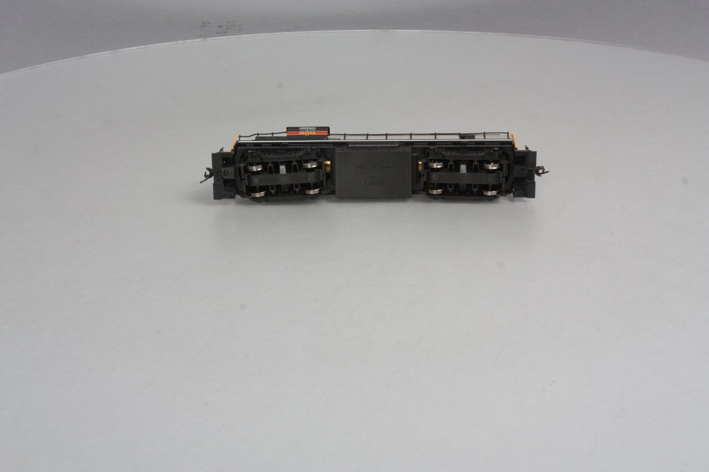 Atlas 10000577 HO Scale Iowa Interstate R-36 Diesel Locomotive #900