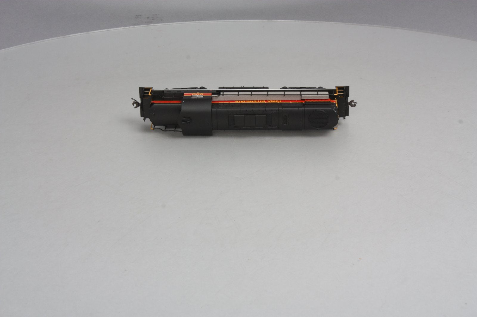 Atlas 10000577 HO Scale Iowa Interstate R-36 Diesel Locomotive #900