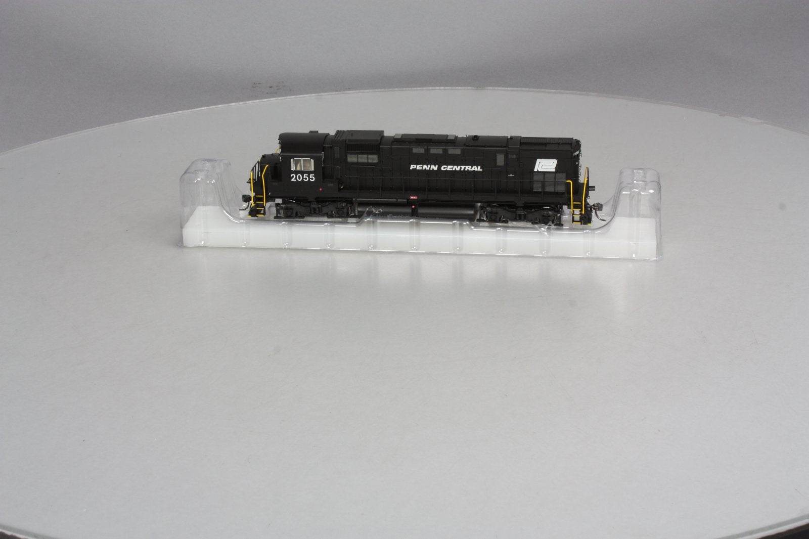 Bowser 23870 Penn Central Alco C-430 Diesel Locomotive #2055