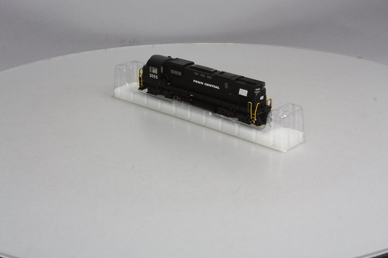 Bowser 23870 Penn Central Alco C-430 Diesel Locomotive #2055