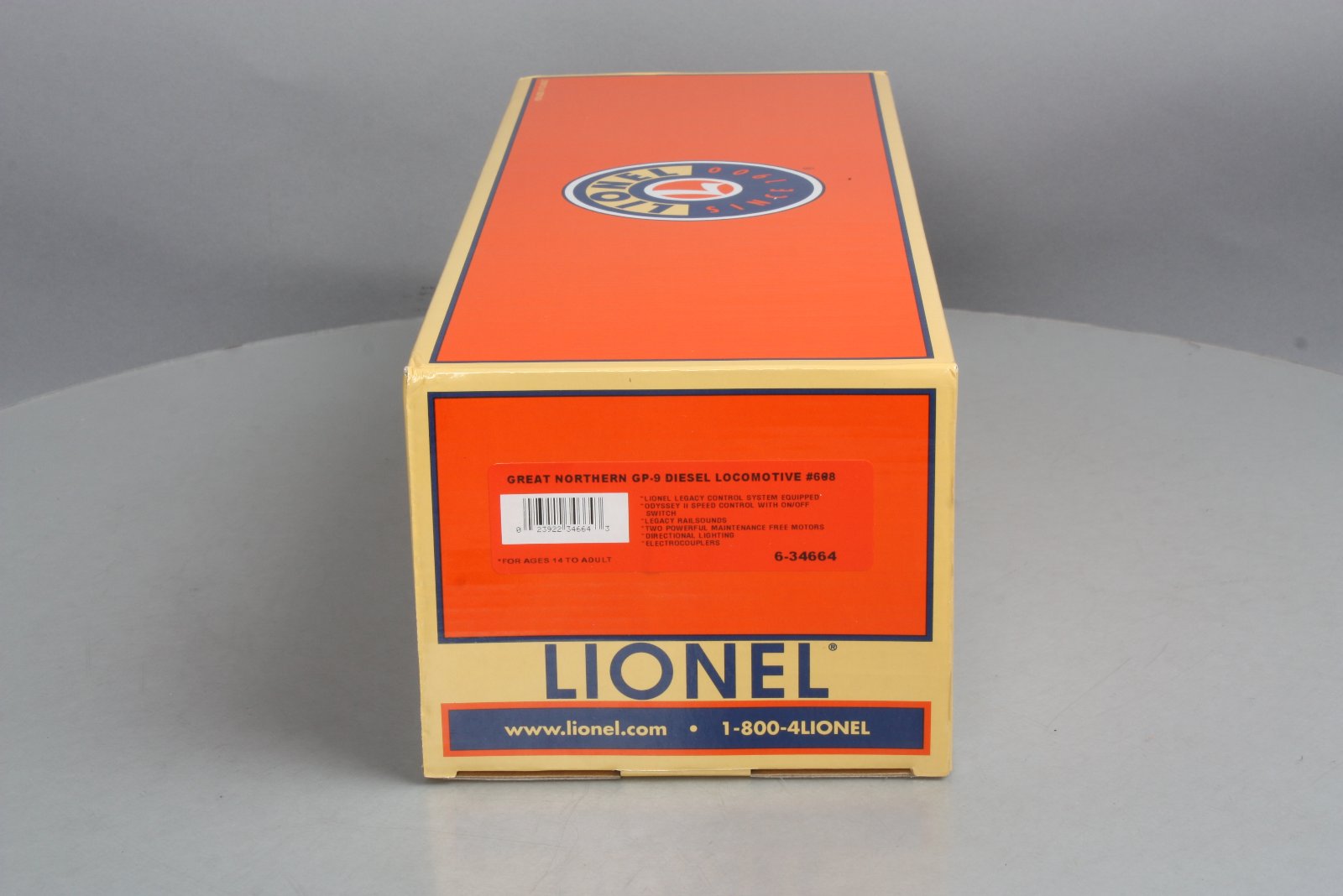 Lionel 6-34664 Great Northern Legacy GP9 Diesel Locomotive #688