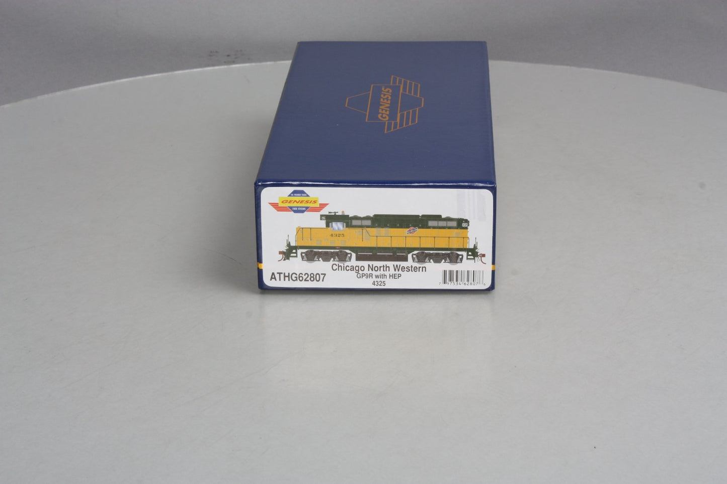 Athearn G62807 C&NW GP9R w/HEP #4325