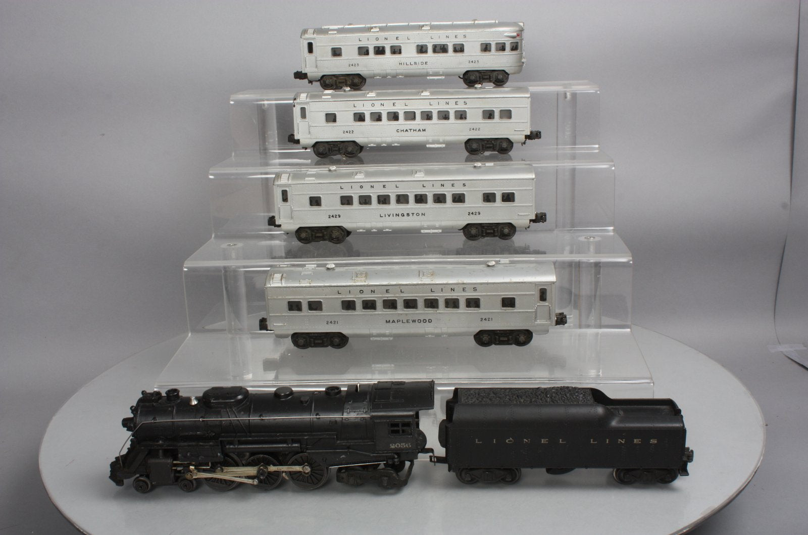 Lionel 1484WS Vintage O 2056 Passenger Set w/2046W,2421,2422,2429,2423