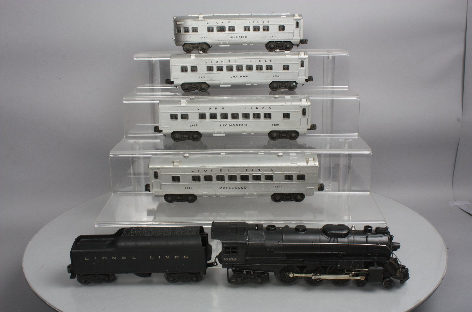 Lionel 1484WS Vintage O 2056 Passenger Set w/2046W,2421,2422,2429,2423