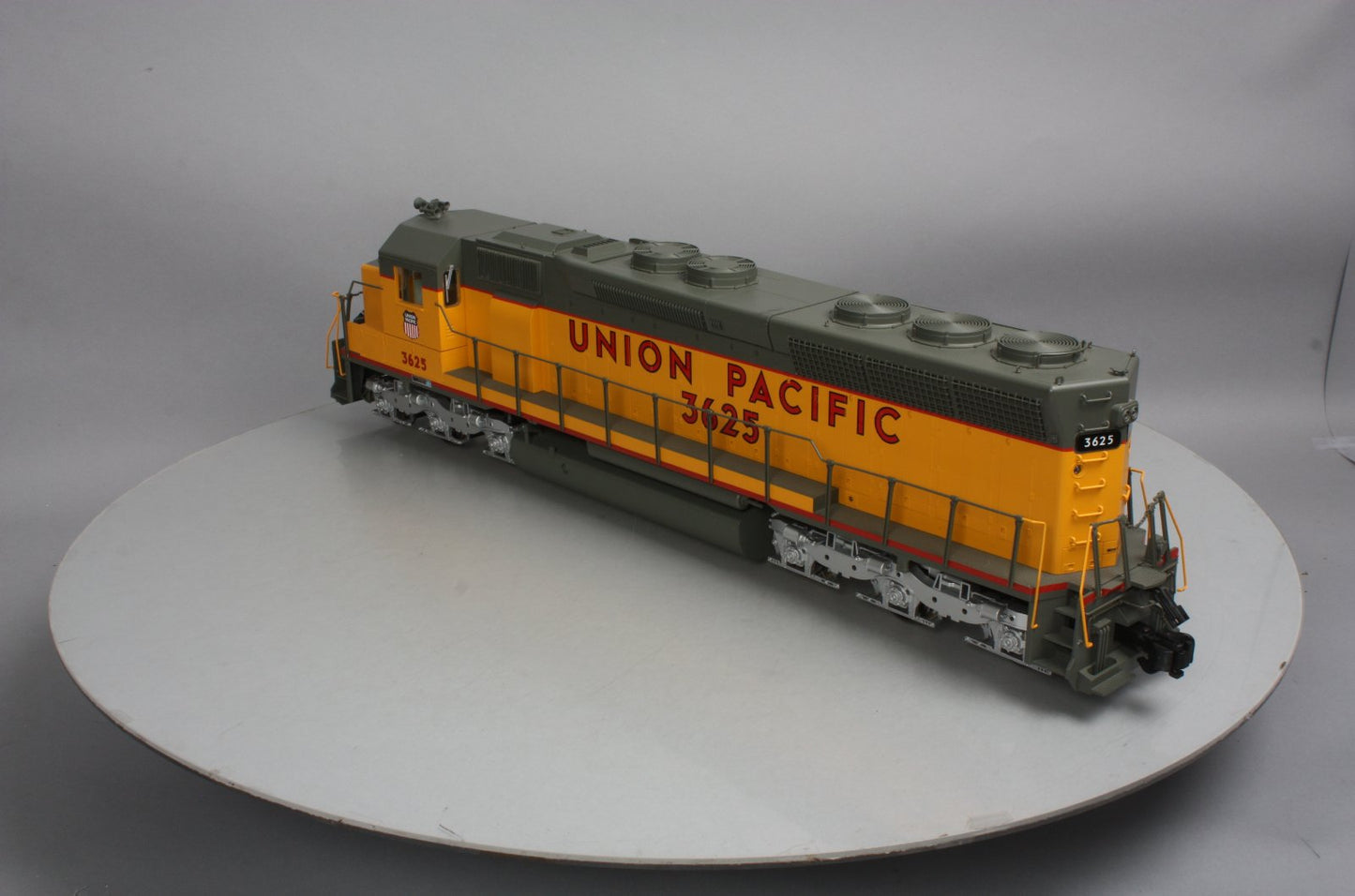 Aristo-Craft 22405 G Union Pacific SD-45 Diesel Locomotive