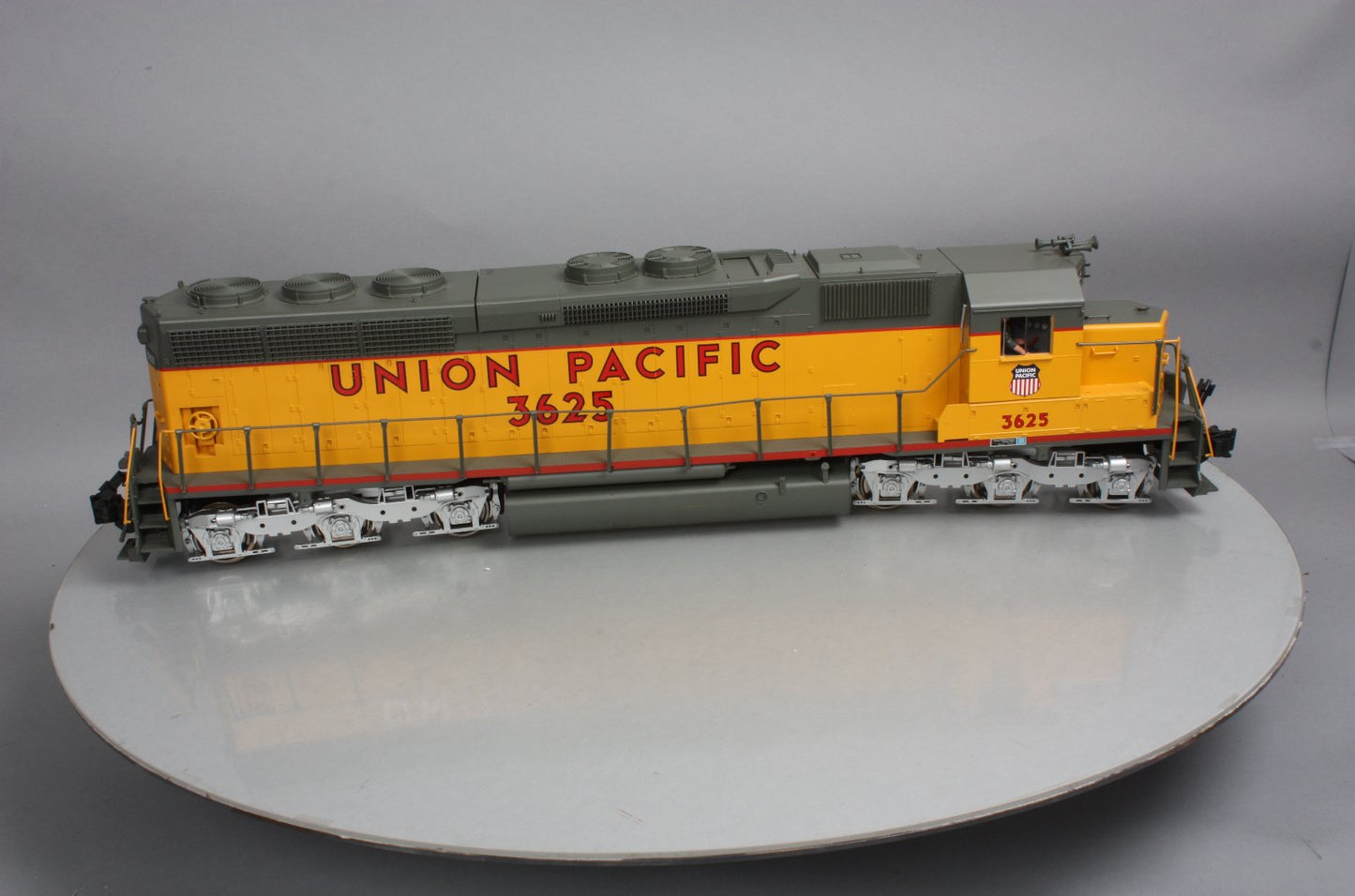 Aristo-Craft 22405 G Union Pacific SD-45 Diesel Locomotive