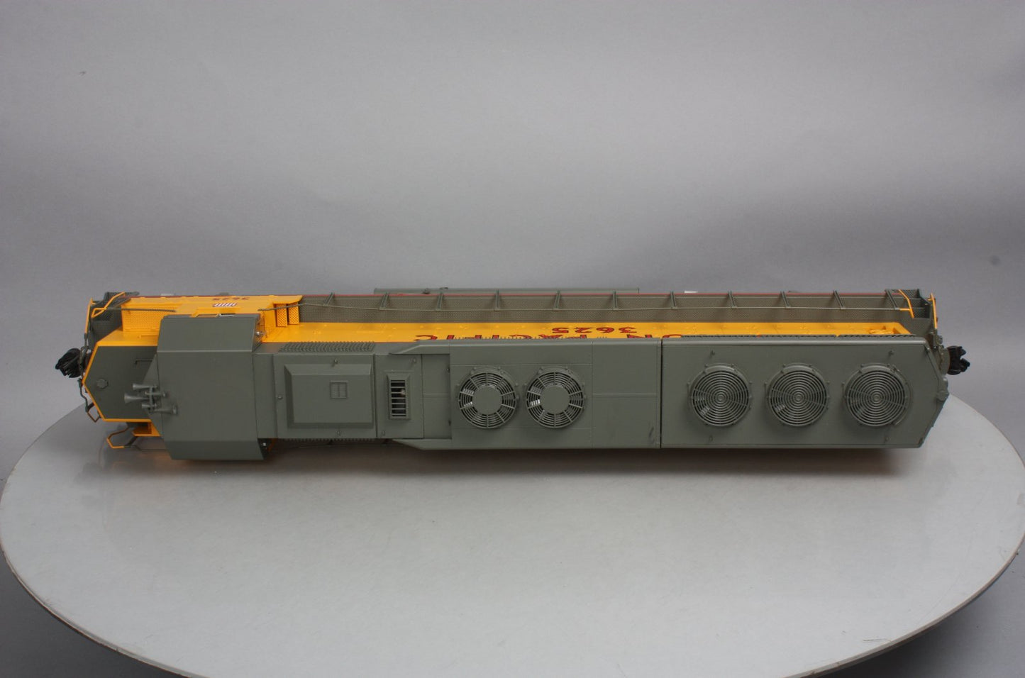 Aristo-Craft 22405 G Union Pacific SD-45 Diesel Locomotive