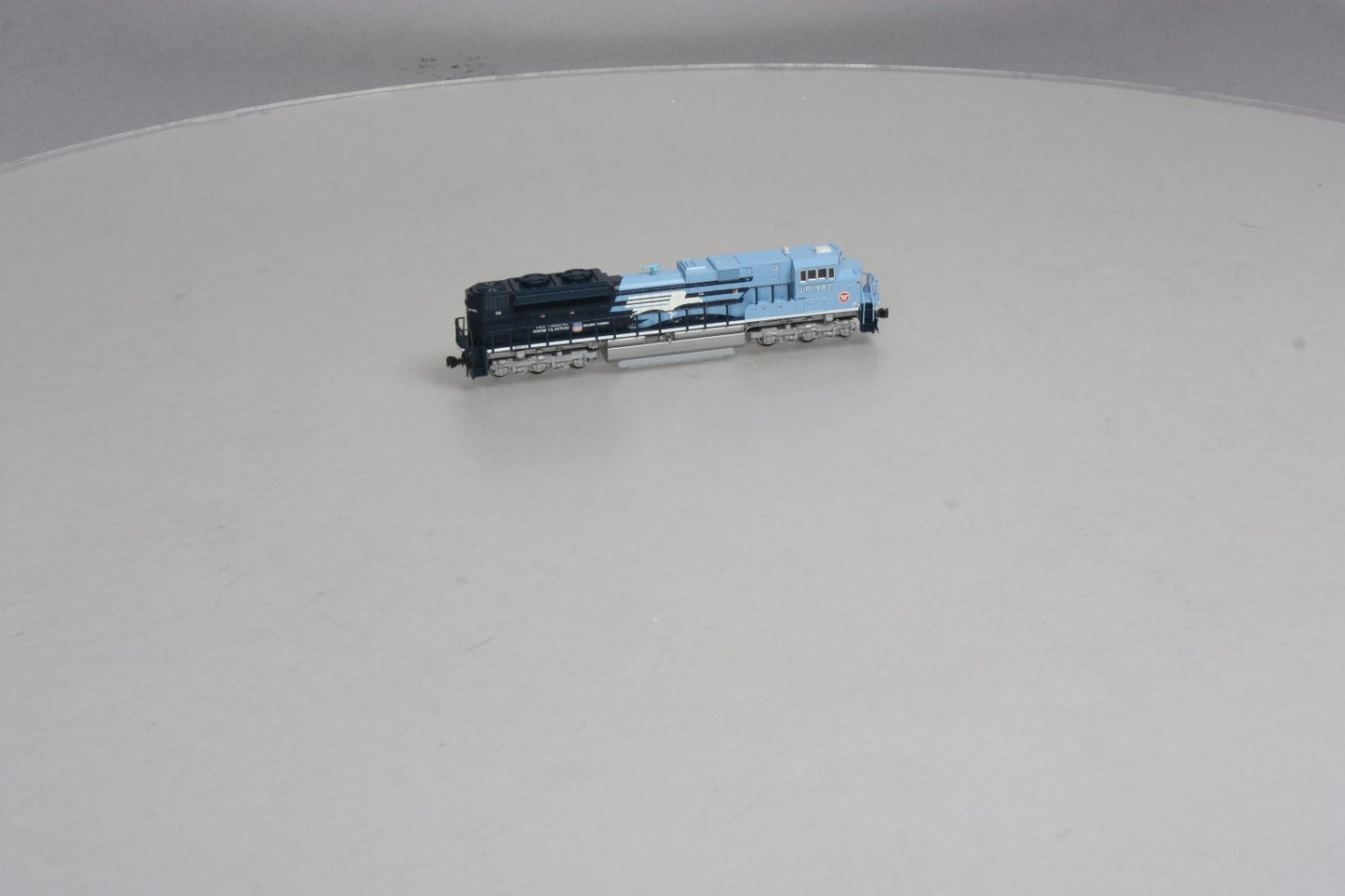 Kato 176-8408 N Scale UP/Missouri Pacfic SD70ACe Powered Diesel Locomotive #1982