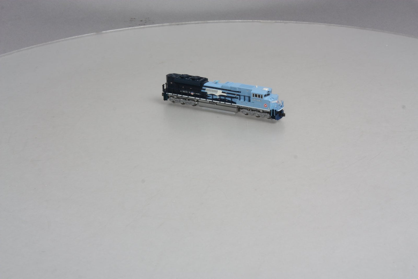 Kato 176-8408 N Scale UP/Missouri Pacfic SD70ACe Powered Diesel Locomotive #1982