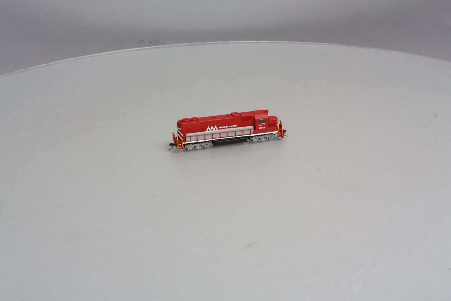 Atlas 47644 N Scale Vermont Rwy.GP38-2 #202