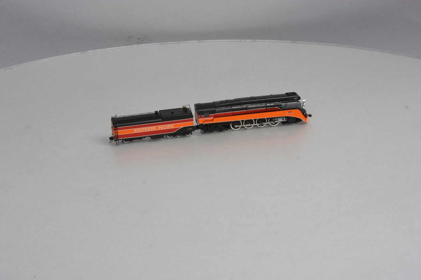 Con-Cor 01-3854 N Scale GS-4 SP Daylight 4-8-4 Steam Locomotive & Tender