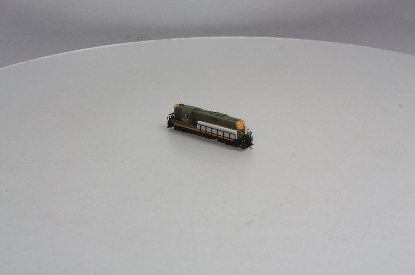 Atlas 48383 N Central Vermont GP9 Diesel #4557