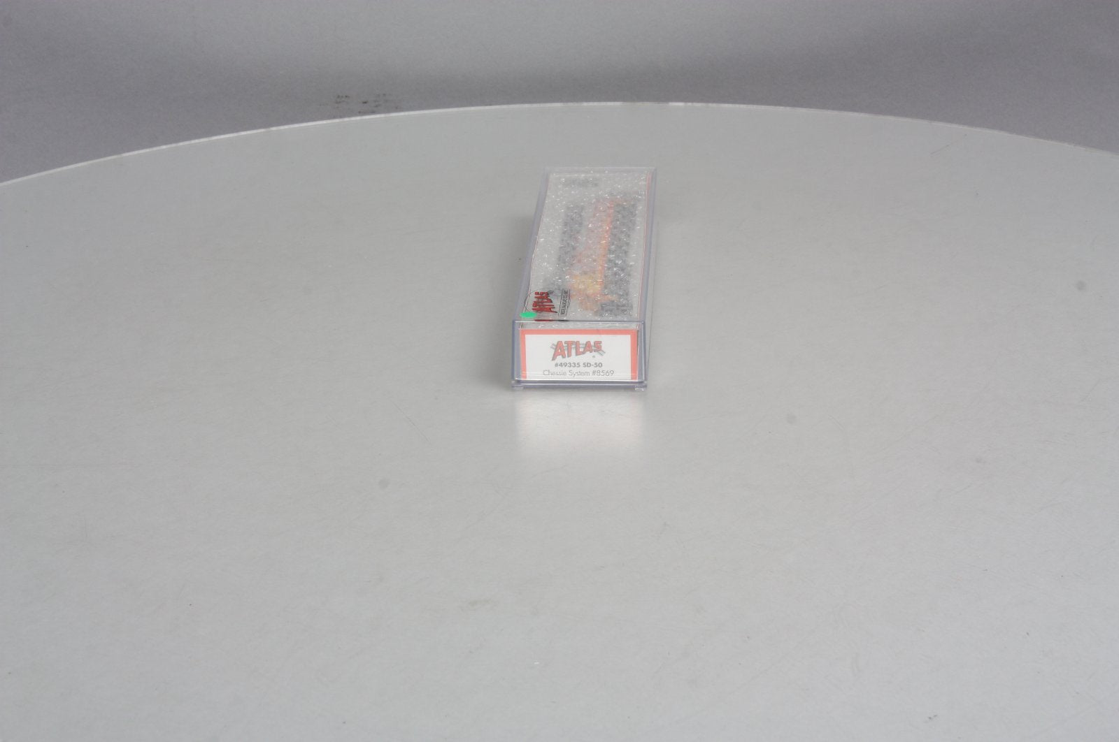 Atlas 49335 N Scale Chessie SD50 Diesel #8569