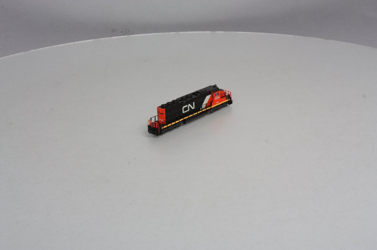 Kato 176-4954 N Scale Canadian National SD40-2 Powered Diesel Locomotive #6256